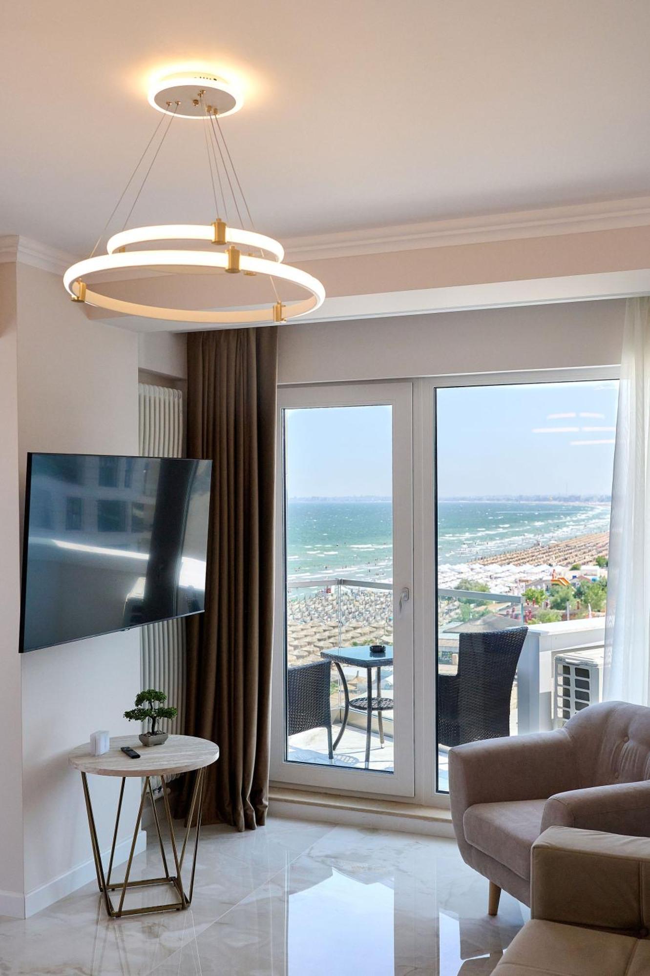 Beach Bliss Apartment In Infinity Beach Resort Parking Mamaia Exterior photo